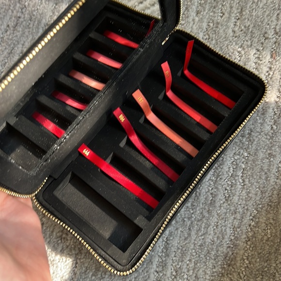 Dior Holiday Makeup Case - Picture 3 of 3